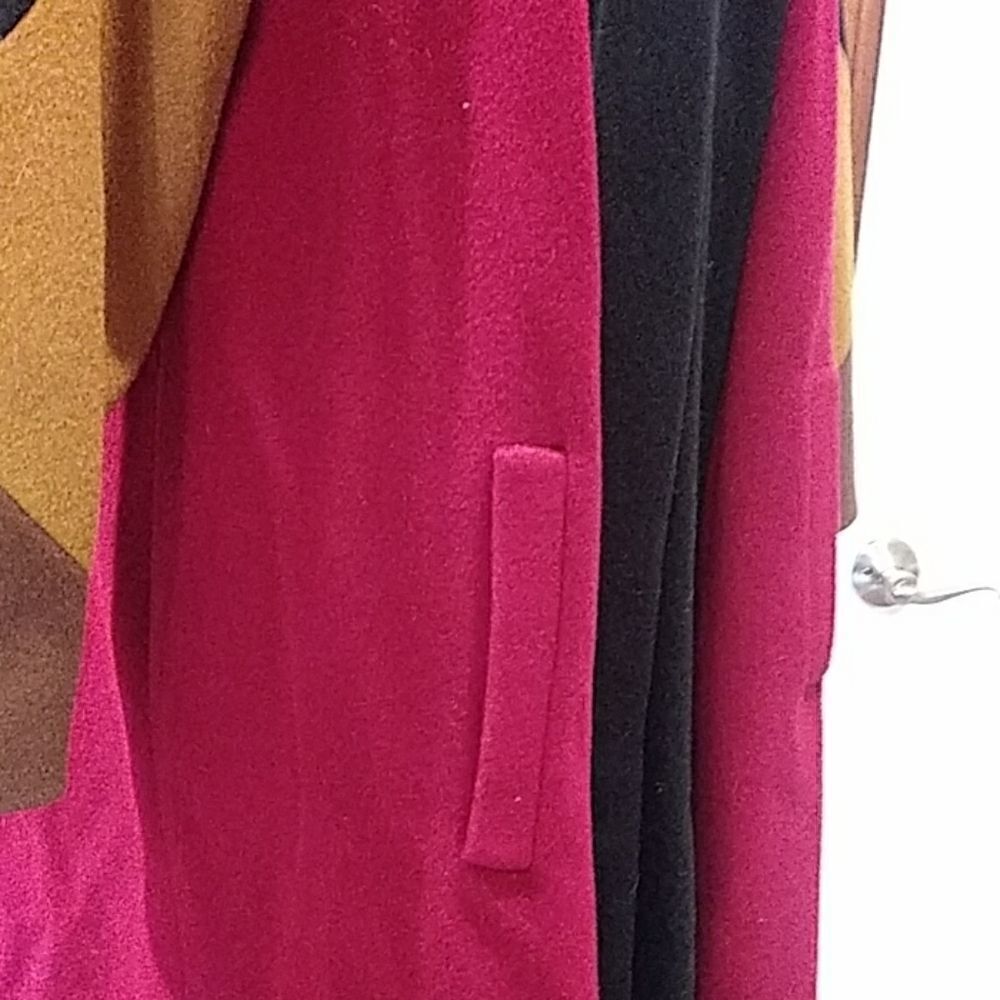 Coat    - Picture 4 of 8